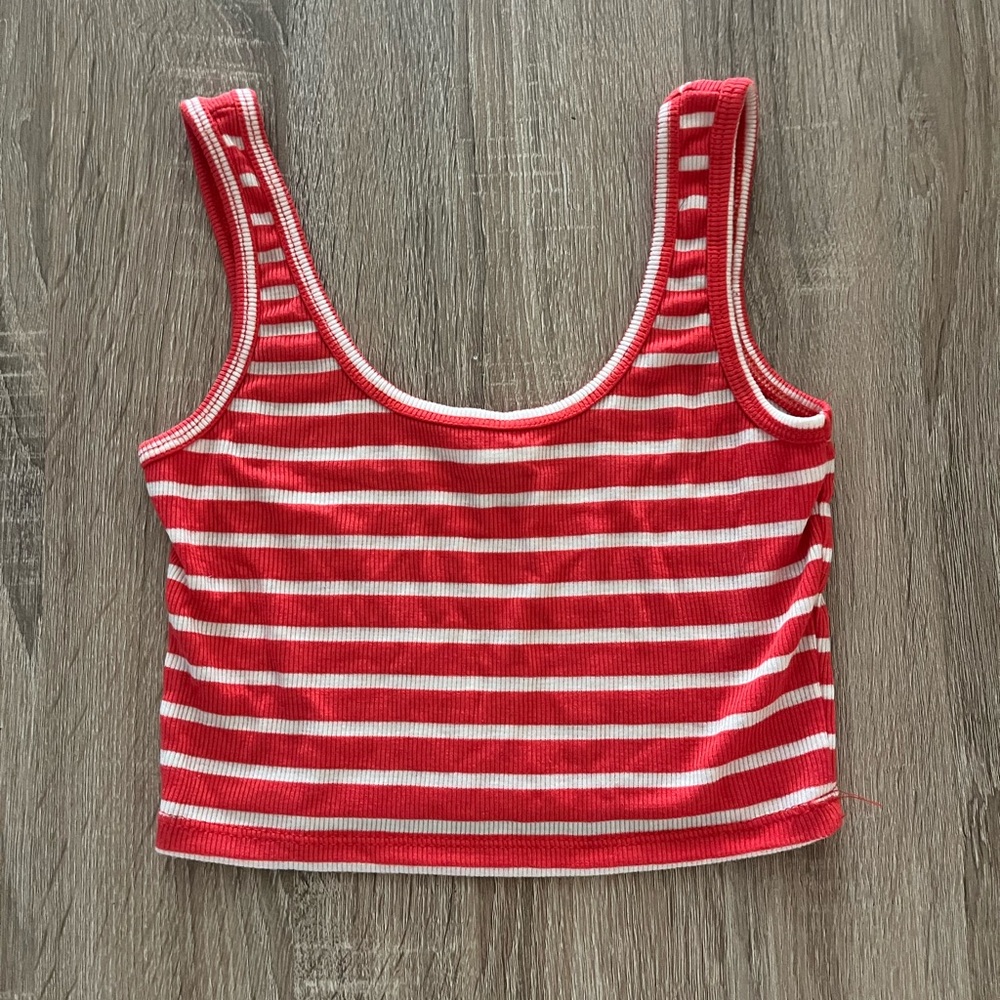 Chic Red and White Striped Women's Tank Top